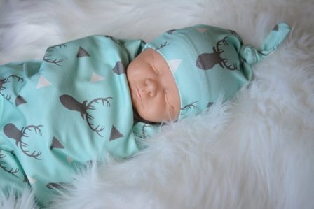 Babydeken/omslagdoek met mutsje