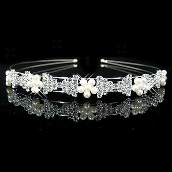 Kindertiara met strass strikken en parels